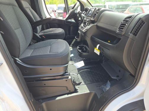 Bright White Clearcoat 2026 RAM ProMaster 1500 Low Roof