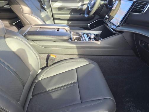 2026 Jeep Grand Wagoneer LIMITED