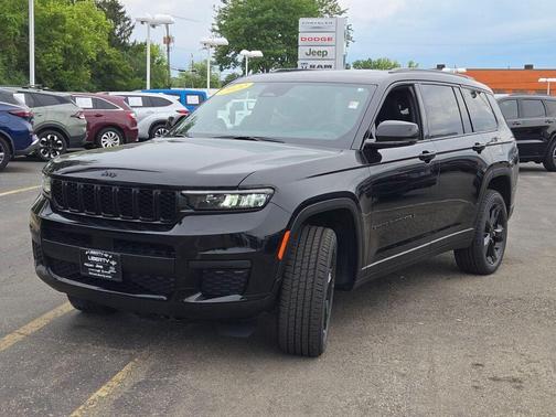 2022 Jeep Grand Cherokee L Laredo