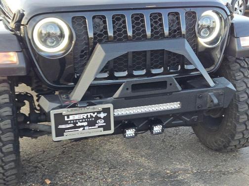 2022 Jeep Gladiator Sport