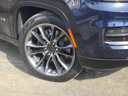 2025 Jeep Grand Wagoneer Series III