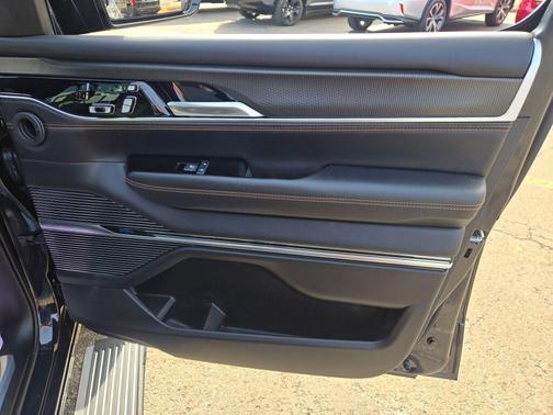 2025 Jeep Grand Wagoneer Series III