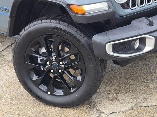 Anvil Clearcoat 2025 Jeep Wrangler 4xe Sahara