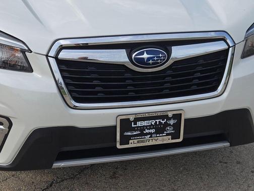 Crystal White Pearl 2019 Subaru Forester Touring