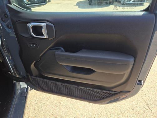 Anvil Clearcoat 2026 Jeep Wrangler Sport