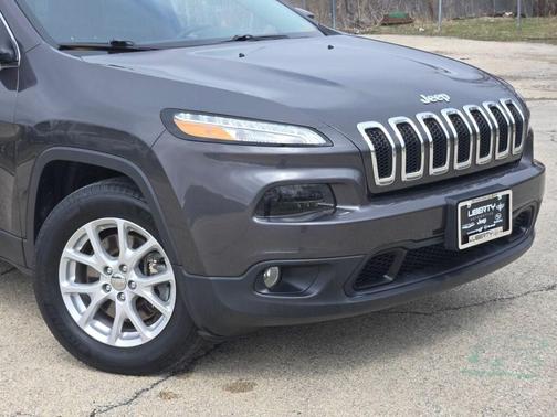 Granite Crystal Clearcoat Metallic 2016 Jeep Cherokee Latitude