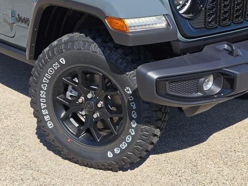 2025 Jeep Gladiator Sport