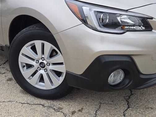 Tungsten Metallic 2018 Subaru Outback 2.5i Premium