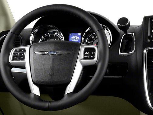 2014 Chrysler Town & Country Touring-L