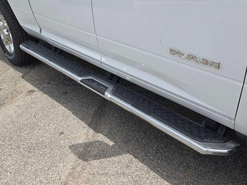 Bright White Clearcoat 2026 RAM 2500 Big Horn