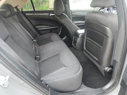2019 Chrysler 300 Touring