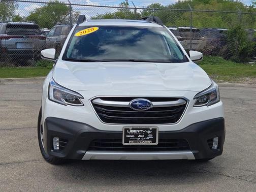 Crystal White Pearl 2020 Subaru Outback Limited XT