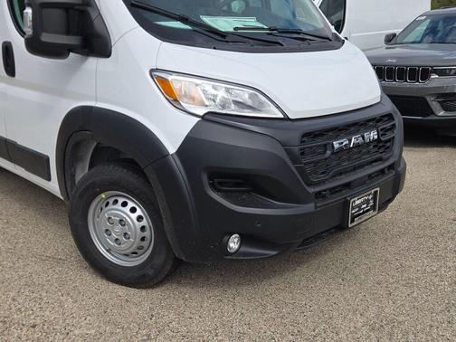 Bright White Clearcoat 2026 RAM ProMaster 1500 Low Roof
