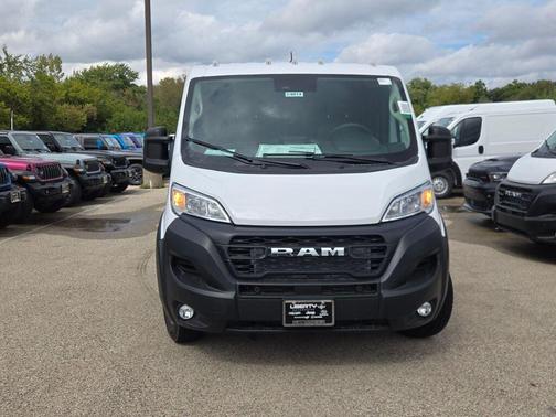 Bright White Clearcoat 2026 RAM ProMaster 1500 Low Roof