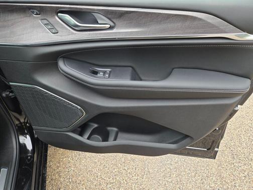 2025 Jeep Grand Cherokee Overland