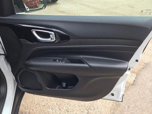 Bright White Clearcoat 2026 Jeep Compass Limited