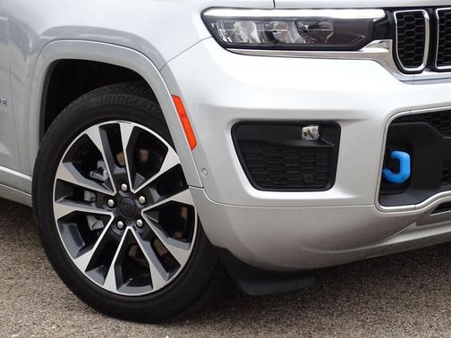 2022 Jeep Grand Cherokee 4xe Overland