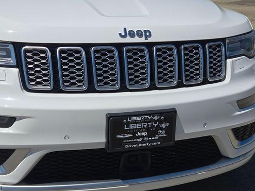 2017 Jeep Grand Cherokee Summit