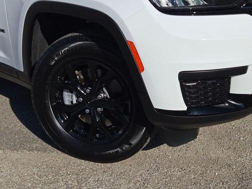 2024 Jeep Grand Cherokee L Laredo