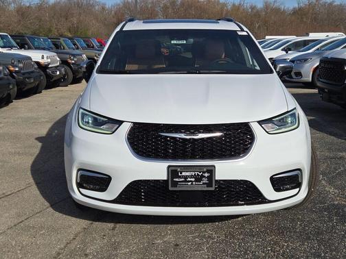 2026 Chrysler Pacifica Pinnacle