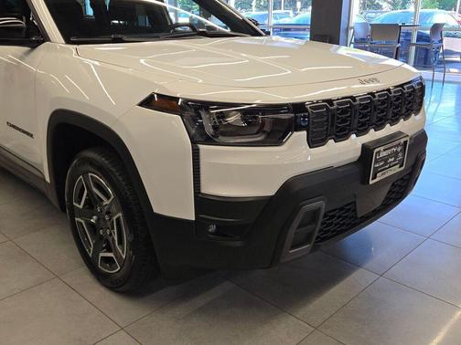 Bright White Clearcoat 2026 Jeep Cherokee LAREDO/LIMITED
