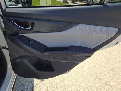 Crystal White Pearl 2023 Subaru Crosstrek Limited