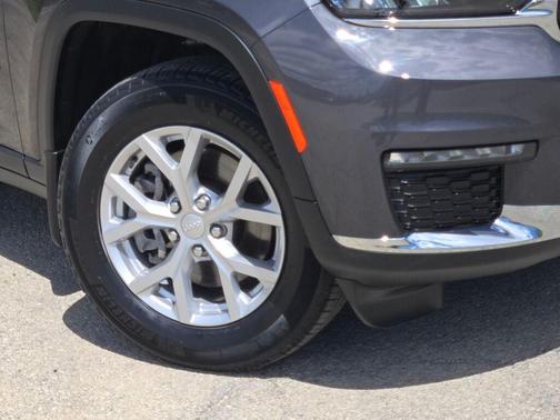 Metallic 2023 Jeep Grand Cherokee L Limited
