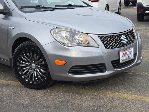 2012 Suzuki Kizashi SE