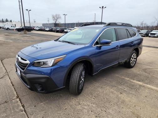 Photo 3 of 67 of 2022 Subaru Outback Premium