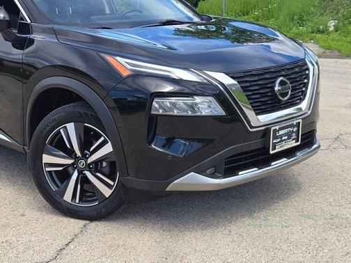 Super Black 2021 Nissan Rogue Platinum