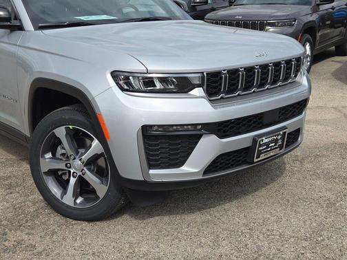 Silver Zynith 2026 Jeep Grand Cherokee L Limited