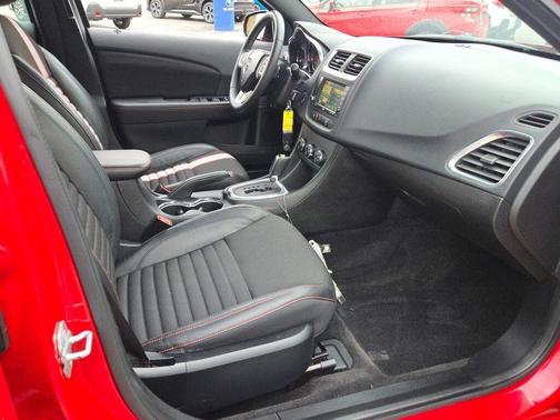 2012 Dodge Avenger R/T
