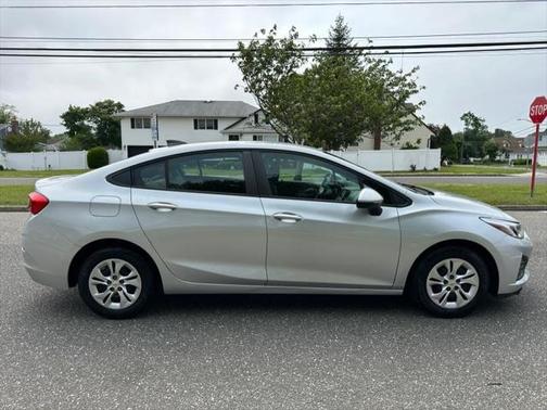 2019 Chevrolet Cruze LS