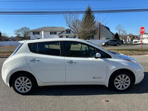 2014 Nissan Leaf SV