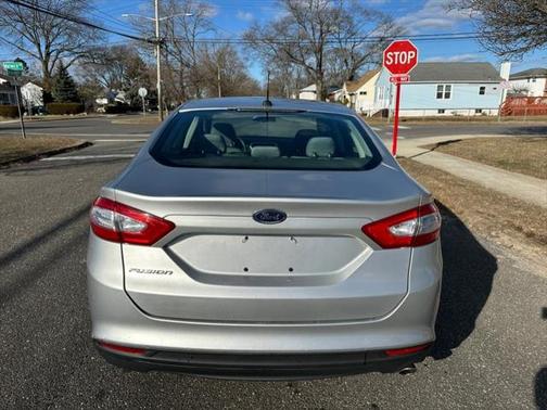 2014 Ford Fusion S