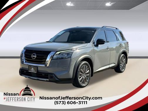 2023 Nissan Pathfinder SL
