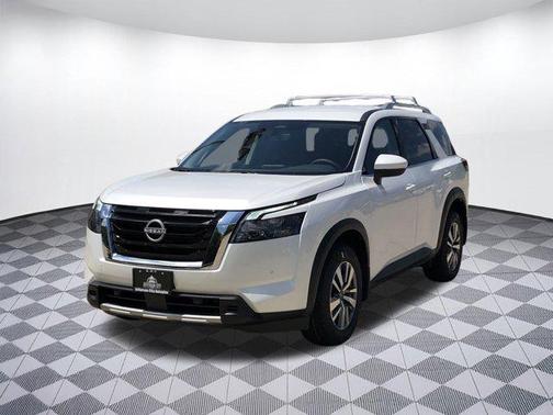 2025 Nissan Pathfinder SL 4WD