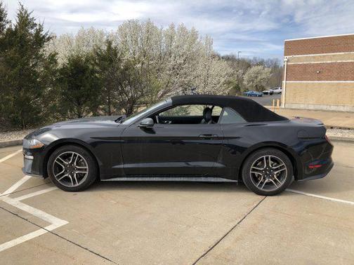 2021 Ford Mustang EcoBoost