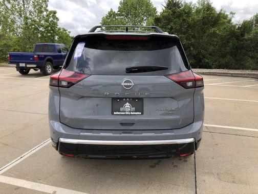 2025 Nissan Rogue Platinum