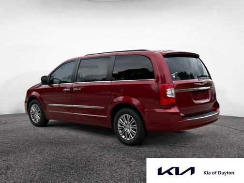 2013 Chrysler Town & Country Touring-L