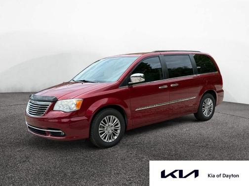 2013 Chrysler Town & Country Touring-L