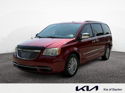 2013 Chrysler Town & Country Touring-L