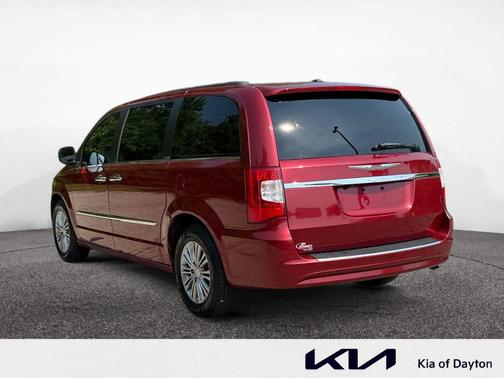 2013 Chrysler Town & Country Touring-L
