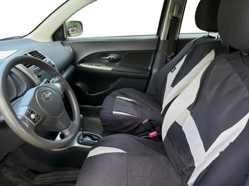 2014 Scion xD Base