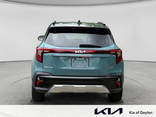 Blue / Black 2026 Kia Seltos S