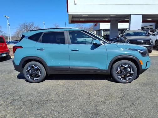 2025 Kia Seltos EX