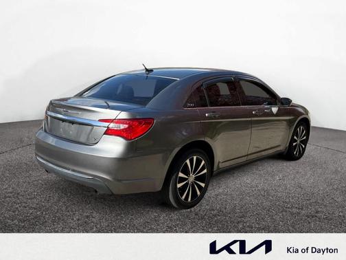 2012 Chrysler 200 Touring