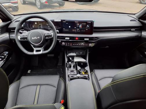 2025 Kia K5 GT