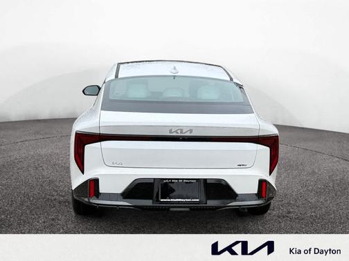 Snow White Pearl 2026 Kia K4 GT-LINE