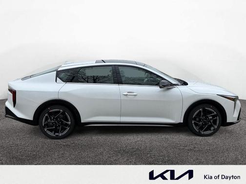 Snow White Pearl 2026 Kia K4 GT-LINE